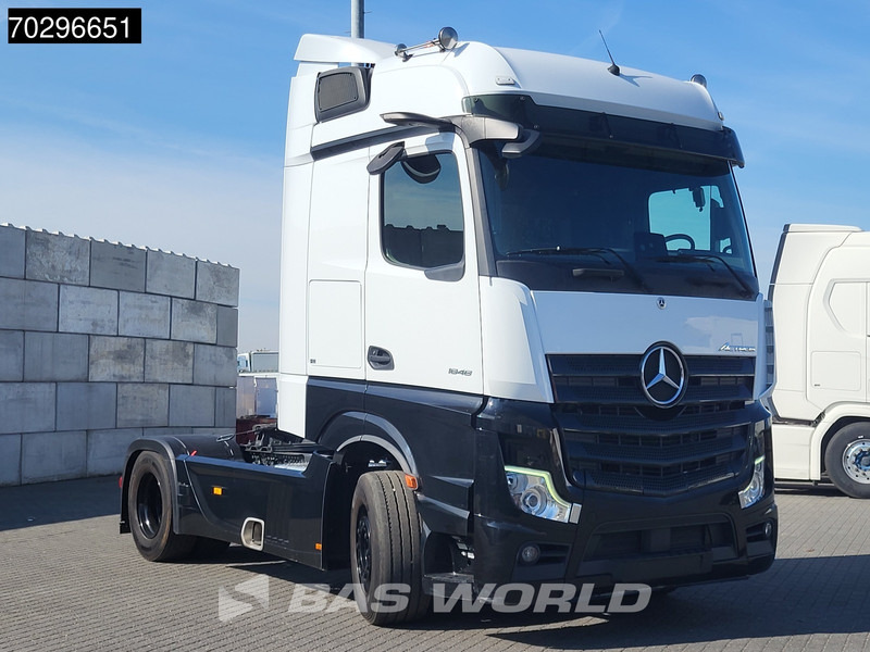 Mercedes-Benz Actros 1848 4X2 BigSpace Retarder ACC Standairco Navi Xenon ACC Euro 6 - Tractor truck: picture 3 Mercedes-Benz Actros 1848 4X2 BigSpace Retarder ACC Standairco Navi Xenon ACC Euro 6 - Tractor truck: picture 3