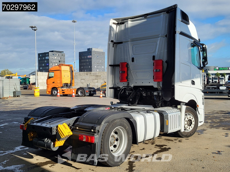 Mercedes-Benz Actros 1851 Actros 4X2 GigaSpace ADR 2xTanks Xenon Euro 6 - Tractor truck: picture 5 Mercedes-Benz Actros 1851 Actros 4X2 GigaSpace ADR 2xTanks Xenon Euro 6 - Tractor truck: picture 5