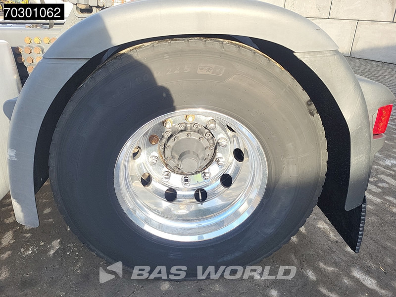 Tractor truck Scania R520 4X2 3-Pedals Retarder PTO 2x Tanks Full-Air Alcoa: picture 15