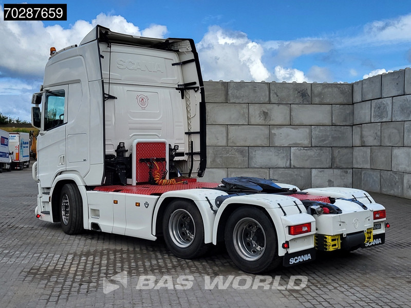 Scania R590 R 6X4 Full-Air Retarder Standklima Leather LED - Tractor truck: picture 2 Scania R590 R 6X4 Full-Air Retarder Standklima Leather LED - Tractor truck: picture 2