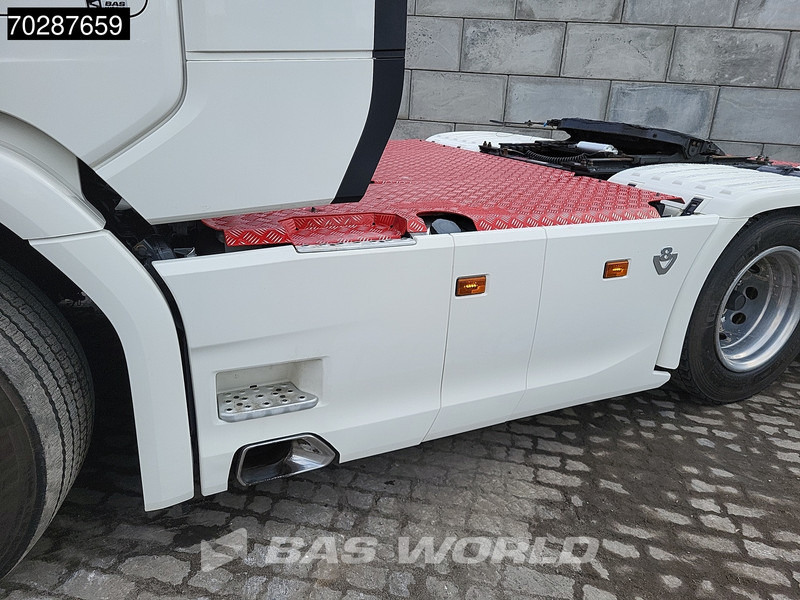 Tractor truck Scania R590 R 6X4 Full-Air Retarder Standklima Leather LED: picture 11