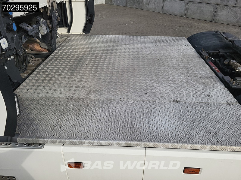 Scania S540 6X2 Retarder Full-Air 2xTanks Standairco Leather ACC LED Navi Euro 6 - Tractor truck: picture 3 Scania S540 6X2 Retarder Full-Air 2xTanks Standairco Leather ACC LED Navi Euro 6 - Tractor truck: picture 3
