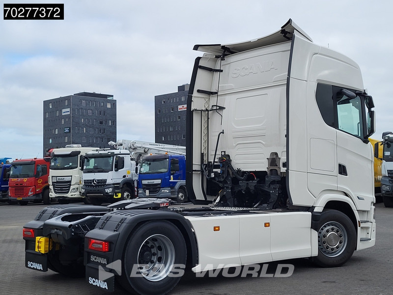 Scania S560 4X2 NEW! Retarder Full-Air 2xTanks Leder Standklima Navi ACC LED - Tractor truck: picture 5 Scania S560 4X2 NEW! Retarder Full-Air 2xTanks Leder Standklima Navi ACC LED - Tractor truck: picture 5