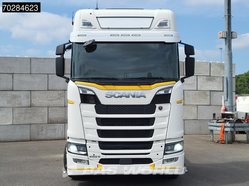 Tractor truck Scania S650 S 6X2 Retarder Liftachse Full-Air Leather Alcoa's: picture 19 Tractor truck Scania S650 S 6X2 Retarder Liftachse Full-Air Leather Alcoa's: picture 19