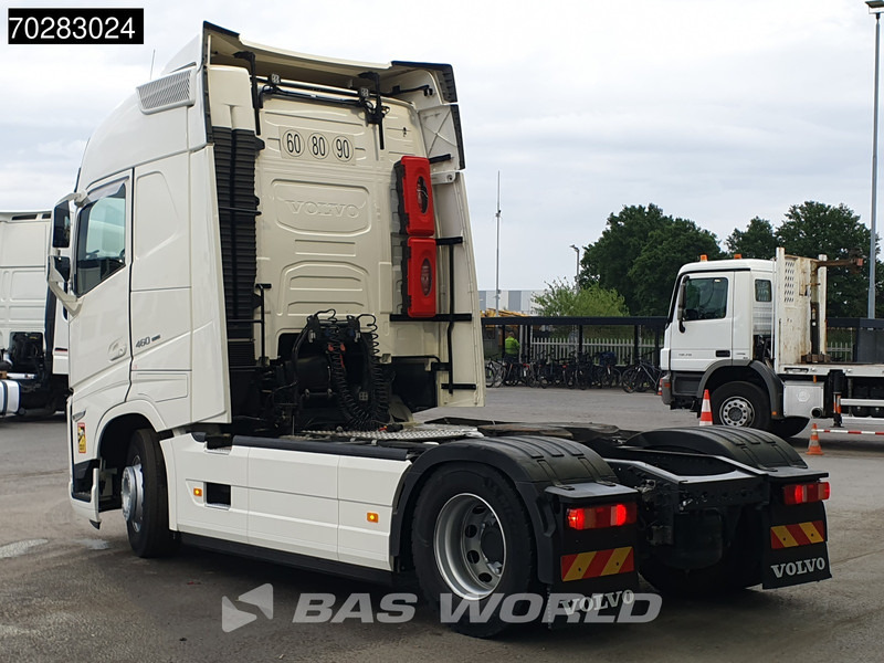 Volvo FH 460 4X2 VEB+ I-ParkCool 2x Tanks LED Navi - Tractor truck: picture 2 Volvo FH 460 4X2 VEB+ I-ParkCool 2x Tanks LED Navi - Tractor truck: picture 2
