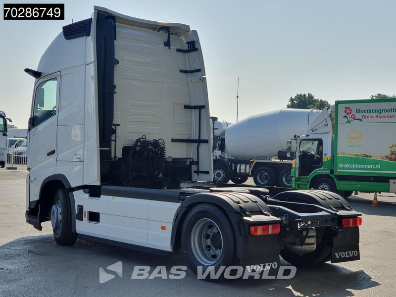 Volvo FH 460 4X2 XL VEB+ I-ParkCool 2xTanks Euro 6 - Tractor truck: picture 2 Volvo FH 460 4X2 XL VEB+ I-ParkCool 2xTanks Euro 6 - Tractor truck: picture 2