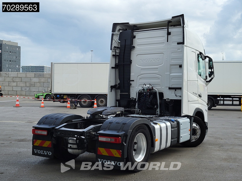 Volvo FH 500 4X2 2xTanks I-ParkCool Navi ACC Euro 6 - Tractor truck: picture 5 Volvo FH 500 4X2 2xTanks I-ParkCool Navi ACC Euro 6 - Tractor truck: picture 5