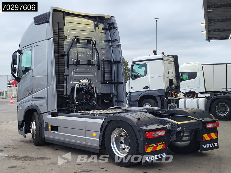 Volvo FH 500 4X2 New Injectors! XL Retarder I-ParkCool 2xTanks Navi ACC LED Euro 6 - Tractor truck: picture 2 Volvo FH 500 4X2 New Injectors! XL Retarder I-ParkCool 2xTanks Navi ACC LED Euro 6 - Tractor truck: picture 2