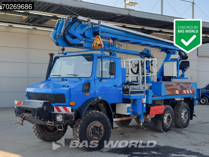 Unimog U2450L 6X6 Unimog Engin EGI TP 226 hubarbeitsbühne Manual Euro 2 - Crane truck: picture 1 Unimog U2450L 6X6 Unimog Engin EGI TP 226 hubarbeitsbühne Manual Euro 2 - Crane truck: picture 1