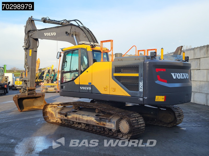 Volvo EC250 E L GPS - 2 Buckets - Crawler excavator: picture 5 Volvo EC250 E L GPS - 2 Buckets - Crawler excavator: picture 5