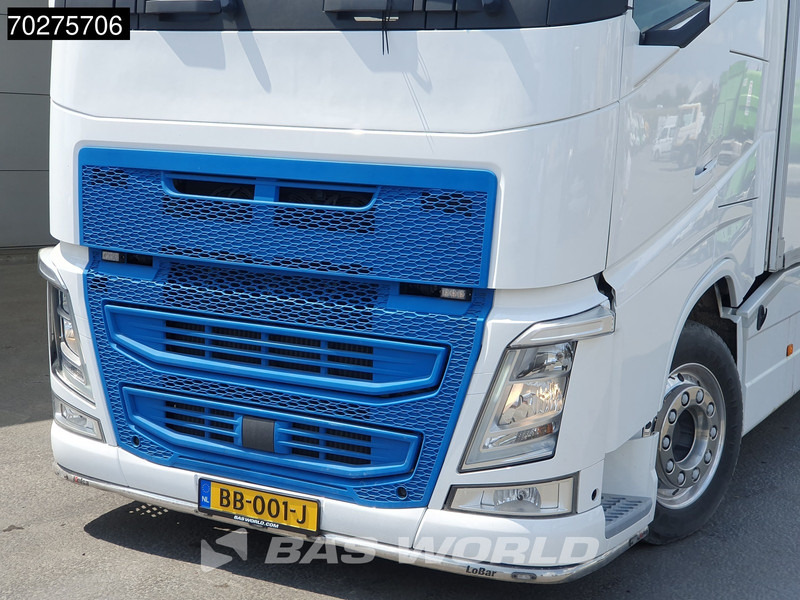 Volvo FH 500 6X2 35.879km's! Mobile Clinic BDF Boxes VEB+ Euro 6 - Container transporter/ Swap body truck: picture 3 Volvo FH 500 6X2 35.879km's! Mobile Clinic BDF Boxes VEB+ Euro 6 - Container transporter/ Swap body truck: picture 3
