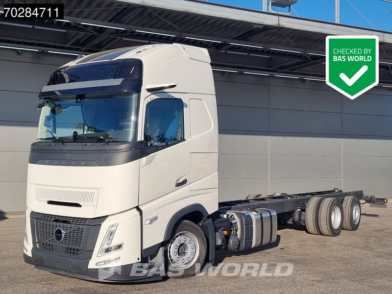 Volvo FH 540 6X2 NEW Horsetruck chassis Lift+Lenkachse Dynamic Steering Mirror cam Euro 6 - Cab chassis truck: picture 1 Volvo FH 540 6X2 NEW Horsetruck chassis Lift+Lenkachse Dynamic Steering Mirror cam Euro 6 - Cab chassis truck: picture 1