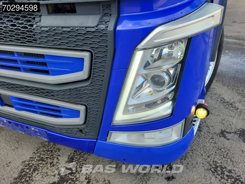 Dropside/ Flatbed truck, Crane truck Volvo FH 540 FH 6X2 HMF 3220-K7 Crane Kran Lift-Axle Big-Axle Xenon Automatic Euro 6: picture 15 Dropside/ Flatbed truck, Crane truck Volvo FH 540 FH 6X2 HMF 3220-K7 Crane Kran Lift-Axle Big-Axle Xenon Automatic Euro 6: picture 15