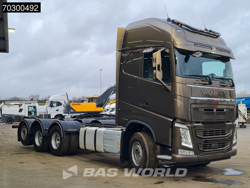 Volvo FH 540 FH 8X4 Chassis Lift+Steering Axle Automatic VEB+ Euro 6 - Cab chassis truck: picture 3 Volvo FH 540 FH 8X4 Chassis Lift+Steering Axle Automatic VEB+ Euro 6 - Cab chassis truck: picture 3