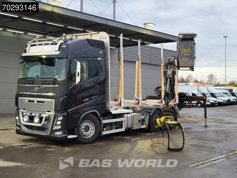 Volvo FH16 750 FH16 6X4 HIAB LOGLIFT F108S 83 Wood crane Retarder VEB+ Big-Axle Euro 6 - Logging truck, Crane truck: picture 5 Volvo FH16 750 FH16 6X4 HIAB LOGLIFT F108S 83 Wood crane Retarder VEB+ Big-Axle Euro 6 - Logging truck, Crane truck: picture 5