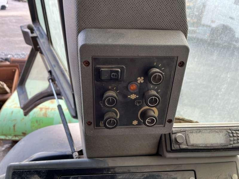 Backhoe loader Case 580SLE RANGER: picture 30
