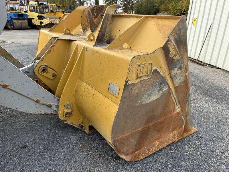 Wheel loader Caterpillar 962K: picture 13