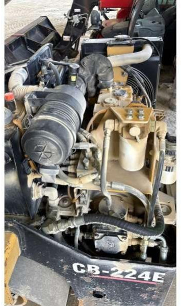 Caterpillar CB-224E - Road roller: picture 5 Caterpillar CB-224E - Road roller: picture 5