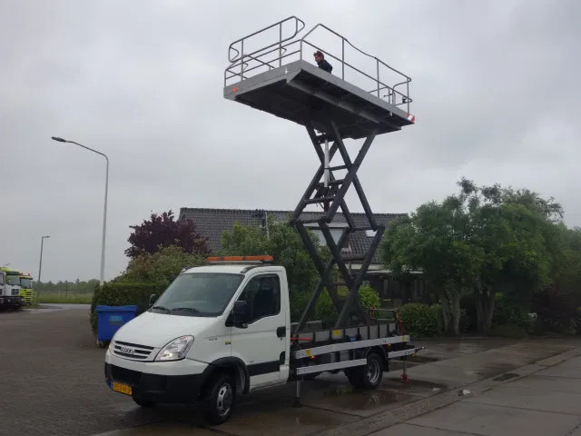 Iveco Daily 40C15 SKY WORKER PLATFORM - Commercial truck: picture 1 Iveco Daily 40C15 SKY WORKER PLATFORM - Commercial truck: picture 1