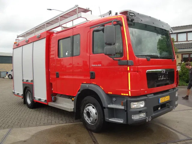 MAN TGM 15.250 FIRE TRUCK,2000 LITER TANK, FOAM TANK, AIRCO - Fire truck: picture 1 MAN TGM 15.250 FIRE TRUCK,2000 LITER TANK, FOAM TANK, AIRCO - Fire truck: picture 1