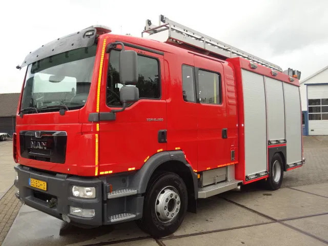 MAN TGM 15.250 FIRE TRUCK,2000 LITER TANK, FOAM TANK, AIRCO - Fire truck: picture 2 MAN TGM 15.250 FIRE TRUCK,2000 LITER TANK, FOAM TANK, AIRCO - Fire truck: picture 2