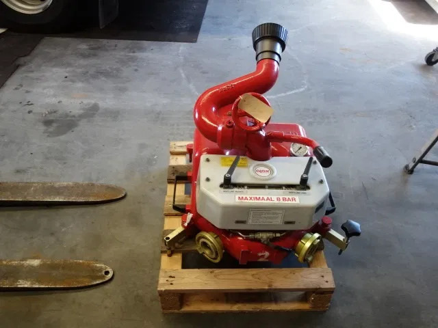 Mercedes-Benz 1325 MOBIL WATER CANON - Fire truck: picture 1 Mercedes-Benz 1325 MOBIL WATER CANON - Fire truck: picture 1