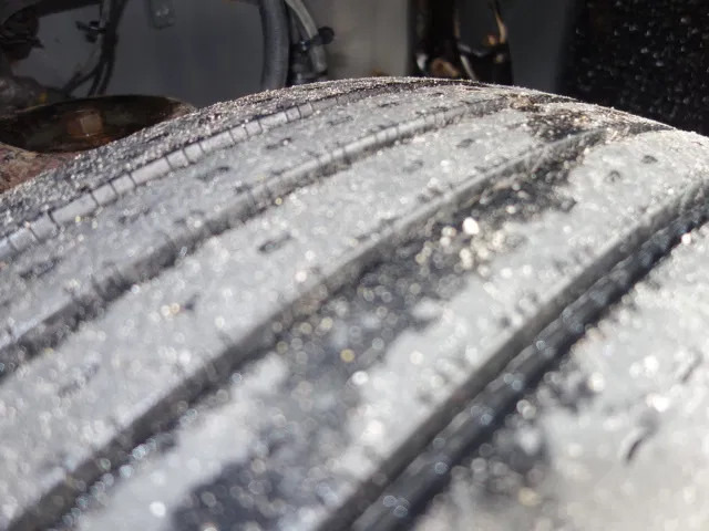 Volvo FM 12 18500liter tank,AIRCO,MANUAL GEARBOX - Tanker truck: picture 2 Volvo FM 12 18500liter tank,AIRCO,MANUAL GEARBOX - Tanker truck: picture 2