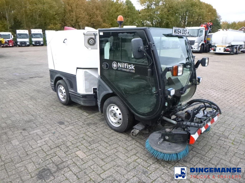 Nilfisk City Ranger CR 3500 Street sweeper - Road sweeper: picture 2 Nilfisk City Ranger CR 3500 Street sweeper - Road sweeper: picture 2