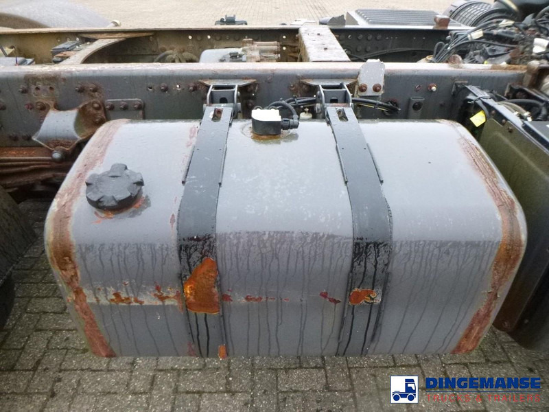 Cab chassis truck Renault Kerax 380 DXI 4x4 Euro 5 chassis + PTO: picture 12