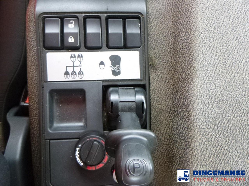Cab chassis truck Renault Kerax 380 DXI 4x4 Euro 5 chassis + PTO: picture 19