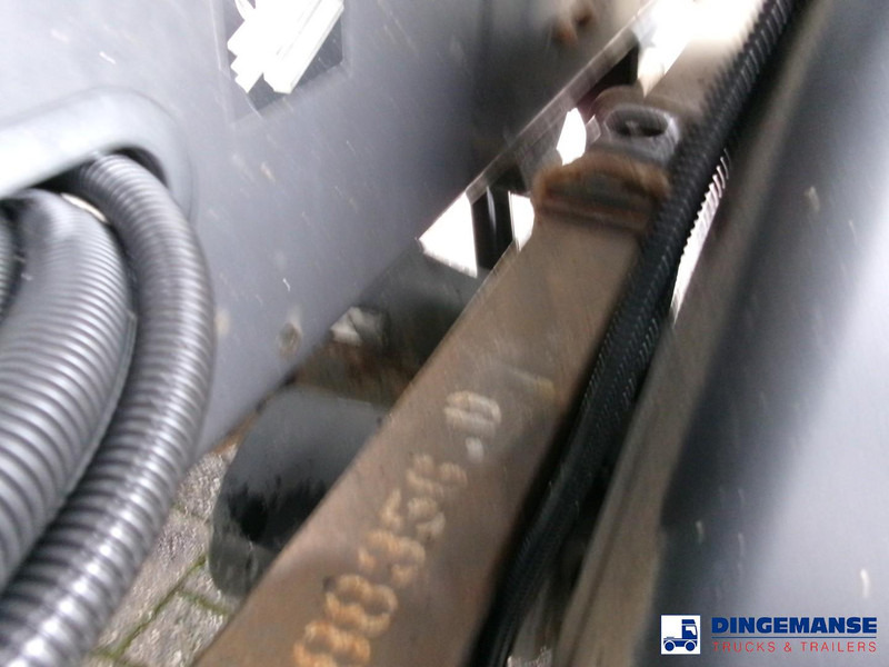 Tanker truck Renault Midlum 280 Dxi 4x2 fuel tank 11.3 m3 / 3 comp: picture 8 Tanker truck Renault Midlum 280 Dxi 4x2 fuel tank 11.3 m3 / 3 comp: picture 8