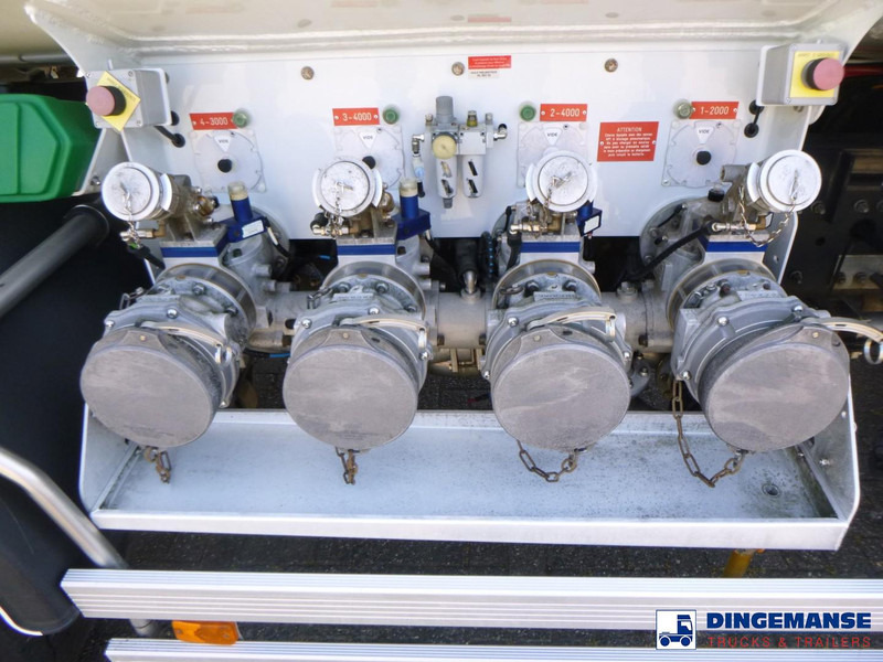 Tanker truck Renault Premium 270 dxi 4x2 fuel tank 13.7 m3 / 4 comp: picture 14 Tanker truck Renault Premium 270 dxi 4x2 fuel tank 13.7 m3 / 4 comp: picture 14