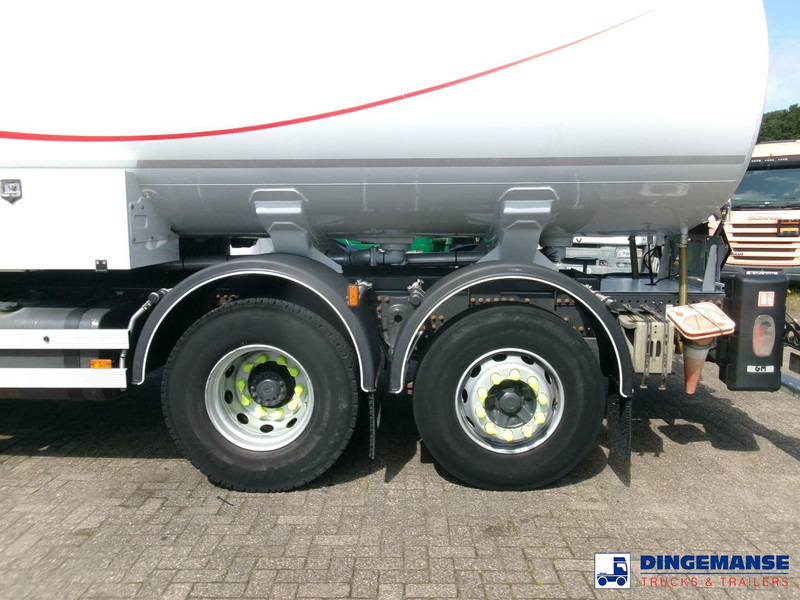 Renault Premium 310 dxi 6x2 fuel tank 18.5 m3 / 5 comp / ADR 16/08/2024 - Tanker truck: picture 5 Renault Premium 310 dxi 6x2 fuel tank 18.5 m3 / 5 comp / ADR 16/08/2024 - Tanker truck: picture 5