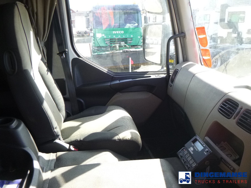 Refrigerator truck Renault Premium 370 dxi 6x2 RHD Carrier Supra 950 MT frigo: picture 6