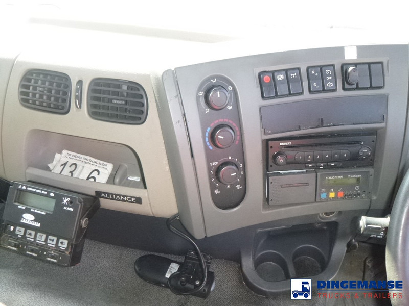 Refrigerator truck Renault Premium 370 dxi 6x2 RHD Carrier Supra 950 MT frigo: picture 9