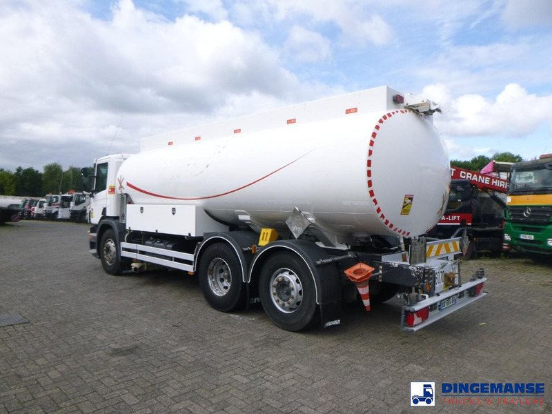 Scania P 320 DB 6X2 fuel tank 18.8 m3 / 5 comp - Tanker truck: picture 3 Scania P 320 DB 6X2 fuel tank 18.8 m3 / 5 comp - Tanker truck: picture 3