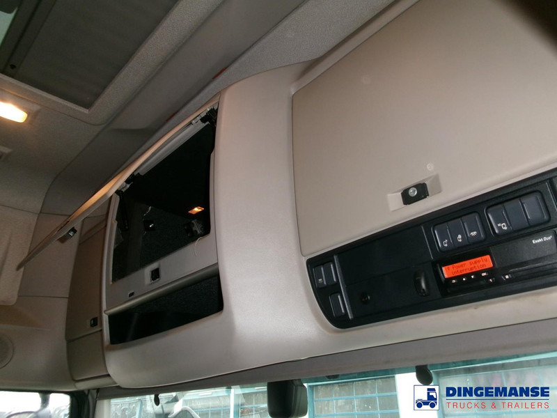 Tractor truck DAF XF 106 6x2 RHD Euro 6 + Hydraulics: picture 16 Tractor truck DAF XF 106 6x2 RHD Euro 6 + Hydraulics: picture 16