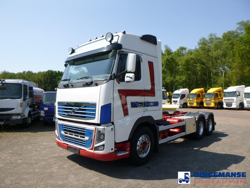 Volvo FM16 600 6x4 Euro 5 chassis + Retarder - Cab chassis truck: picture 1 Volvo FM16 600 6x4 Euro 5 chassis + Retarder - Cab chassis truck: picture 1