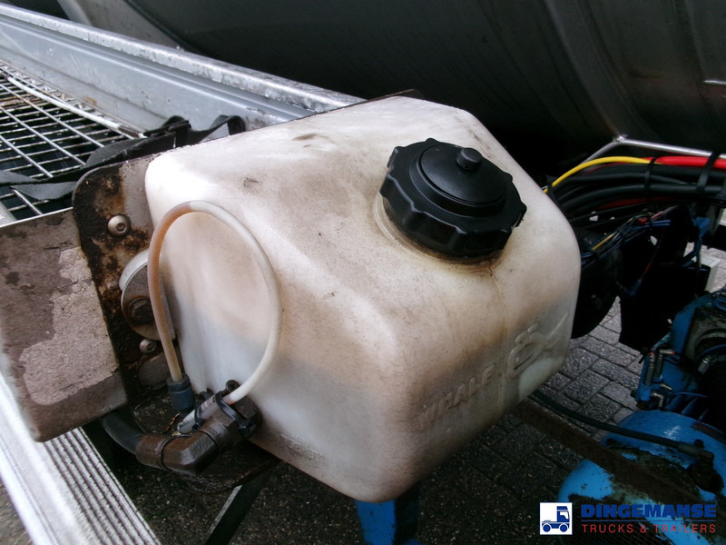 Tanker semi-trailer WHALE Vacuum tank inox 30 m3 / 1 comp + pump: picture 15