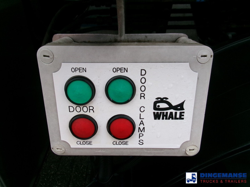 Tanker semi-trailer WHALE Vacuum tank inox 30 m3 / 1 comp + pump: picture 10