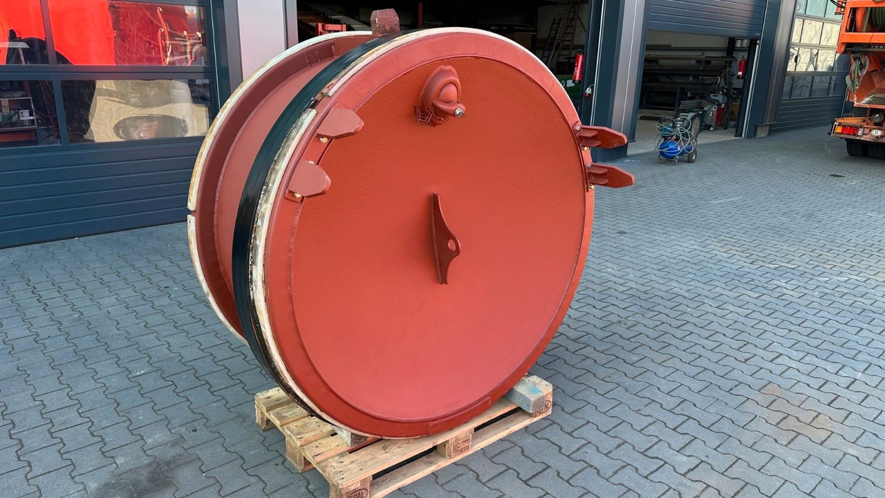 E-Kolben Ausschubkolben Müller-Umwelttechnik - Vacuum truck: picture 2 E-Kolben Ausschubkolben Müller-Umwelttechnik - Vacuum truck: picture 2