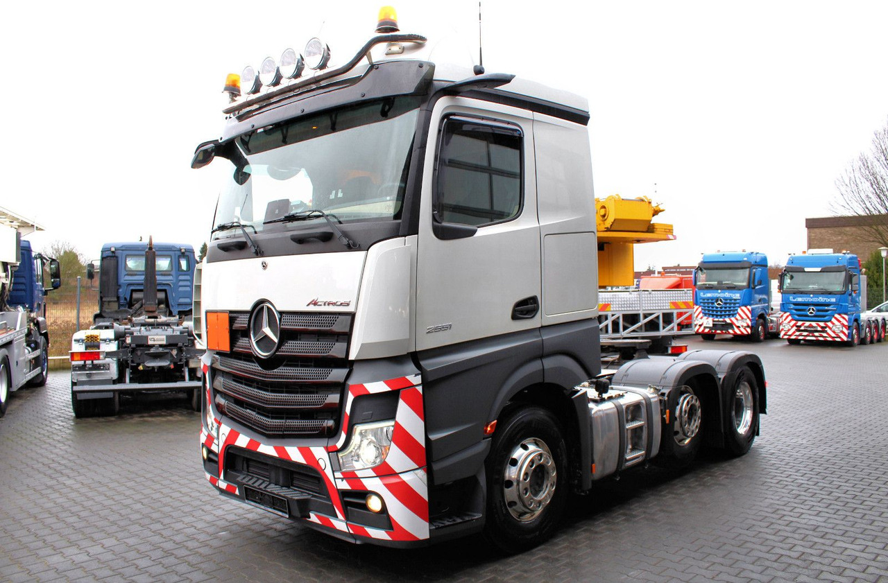 Mercedes-Benz Actros 2551 6x2 BigSpace 68 to Schwerlast + LIFT - Tractor truck: picture 2 Mercedes-Benz Actros 2551 6x2 BigSpace 68 to Schwerlast + LIFT - Tractor truck: picture 2