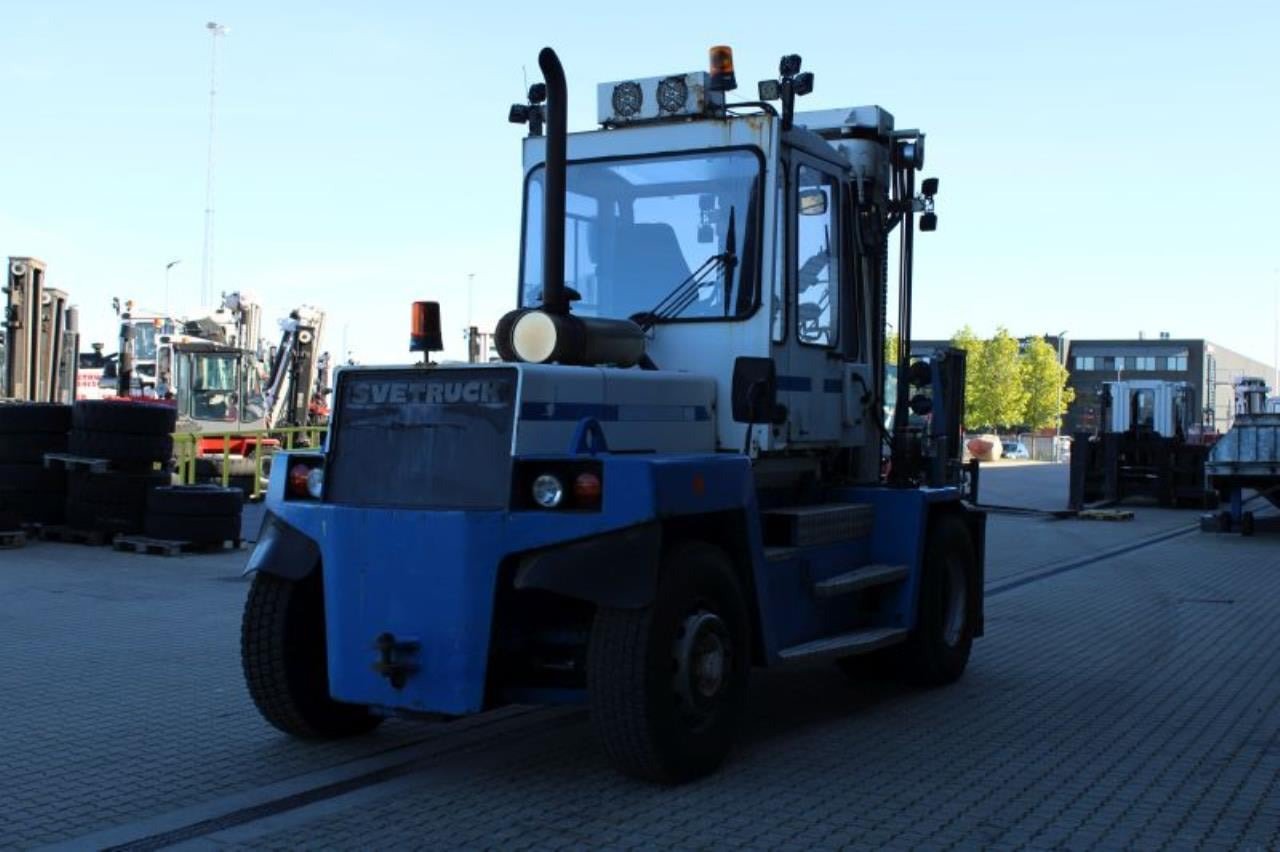 SveTruck 1090-32 - Diesel forklift: picture 3 SveTruck 1090-32 - Diesel forklift: picture 3