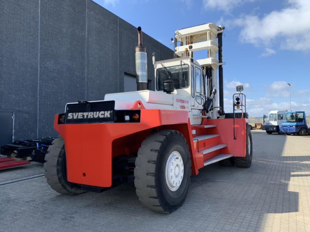 SveTruck 42120-54 - Diesel forklift: picture 3 SveTruck 42120-54 - Diesel forklift: picture 3