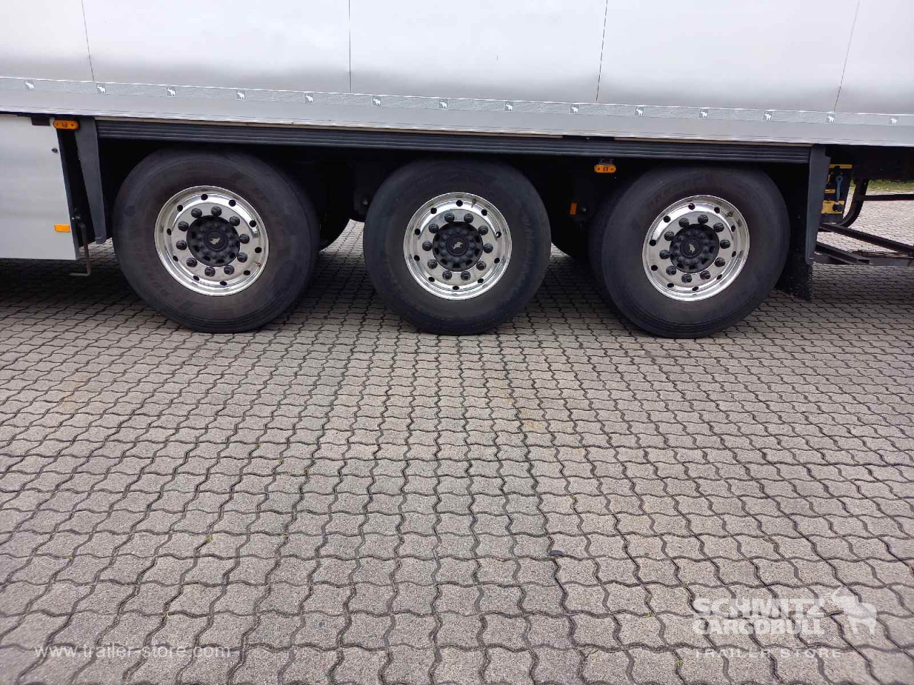 SCHMITZ Auflieger Tiefkühler Multitemp Roller shutter - Isothermal semi-trailer: picture 5 SCHMITZ Auflieger Tiefkühler Multitemp Roller shutter - Isothermal semi-trailer: picture 5