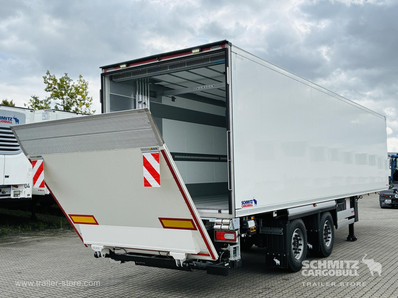 SCHMITZ Auflieger Tiefkühler Standard Taillift - Isothermal semi-trailer: picture 1 SCHMITZ Auflieger Tiefkühler Standard Taillift - Isothermal semi-trailer: picture 1