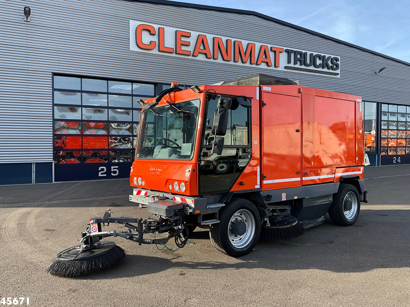 Dulevo 5020 Euro 6 with 3-rd brush - Road sweeper: picture 2 Dulevo 5020 Euro 6 with 3-rd brush - Road sweeper: picture 2