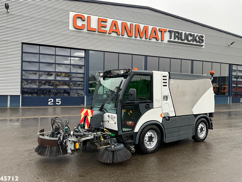 Hako CityMaster 2200 Euro 6 Just 19.762 km! - Road sweeper: picture 3 Hako CityMaster 2200 Euro 6 Just 19.762 km! - Road sweeper: picture 3