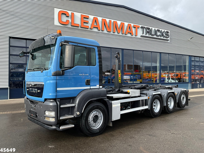 MAN TGS 35.440 8x4 Hyvalift 26 Ton haakarmsysteem - Hook lift truck: picture 2 MAN TGS 35.440 8x4 Hyvalift 26 Ton haakarmsysteem - Hook lift truck: picture 2