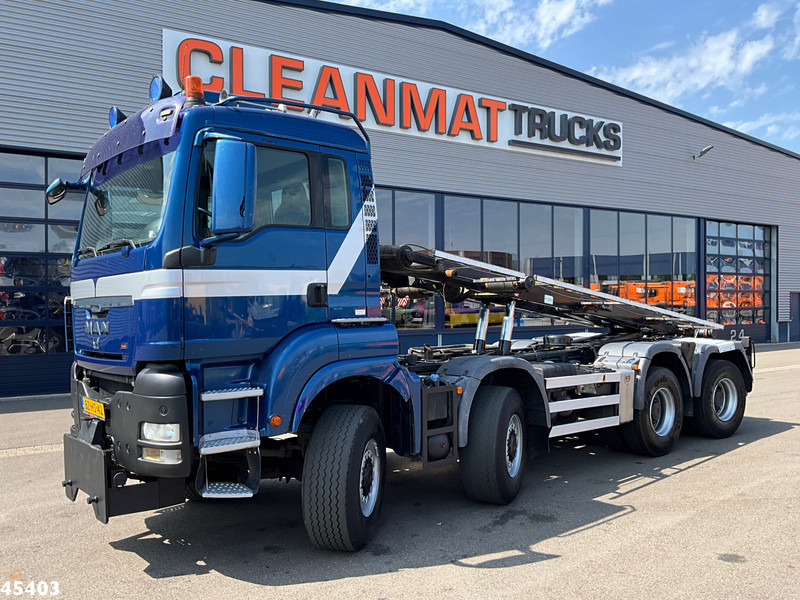 MAN TGS 43.440 8x8 HTS 30 Ton containersysteem + Vossebelt 20m³ container - Cable system truck: picture 2 MAN TGS 43.440 8x8 HTS 30 Ton containersysteem + Vossebelt 20m³ container - Cable system truck: picture 2